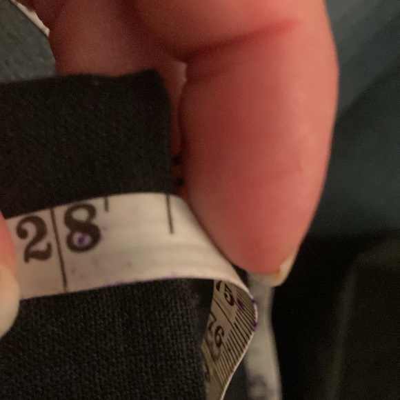 Saks Fifth Ave,Inseam:28.5” Rise: 10.5 Hem:11.5” - Picture 7 of 7